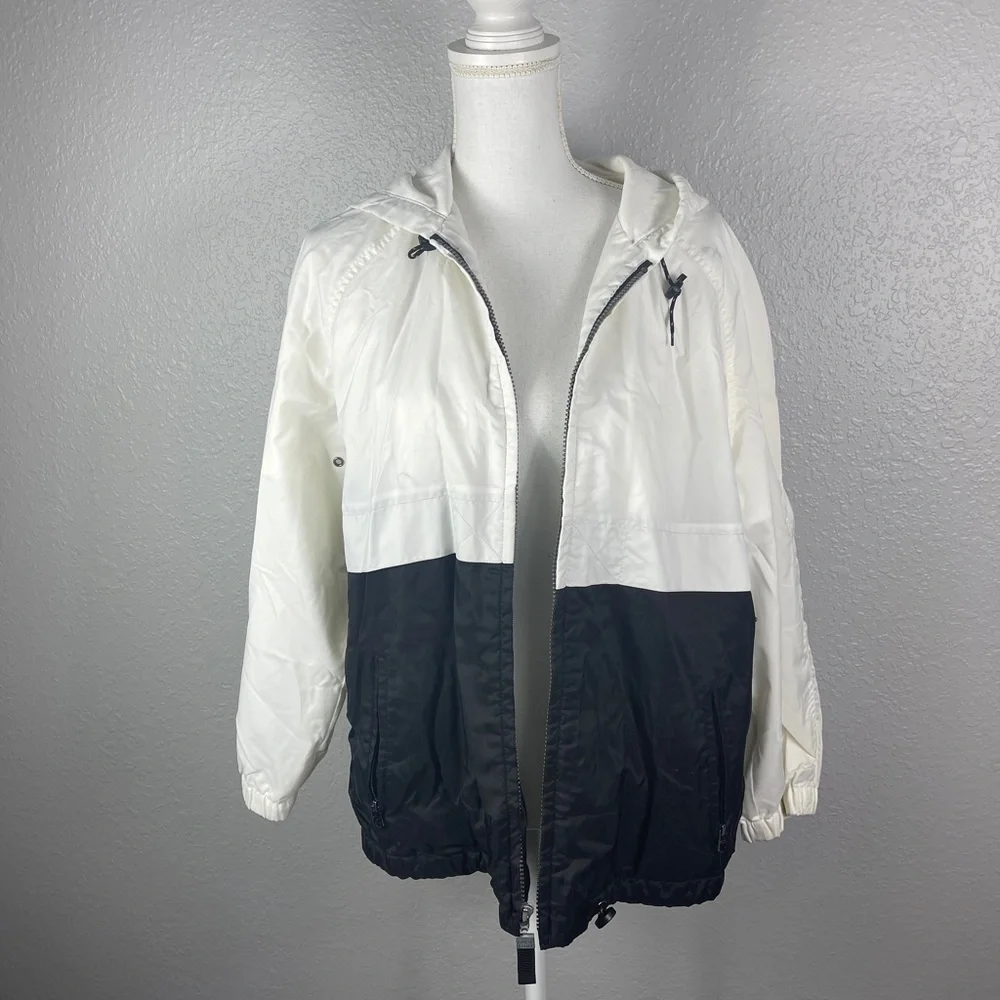 Eddie Bauer Black &‎ white lightweight Jacket - Picture 10 of 11